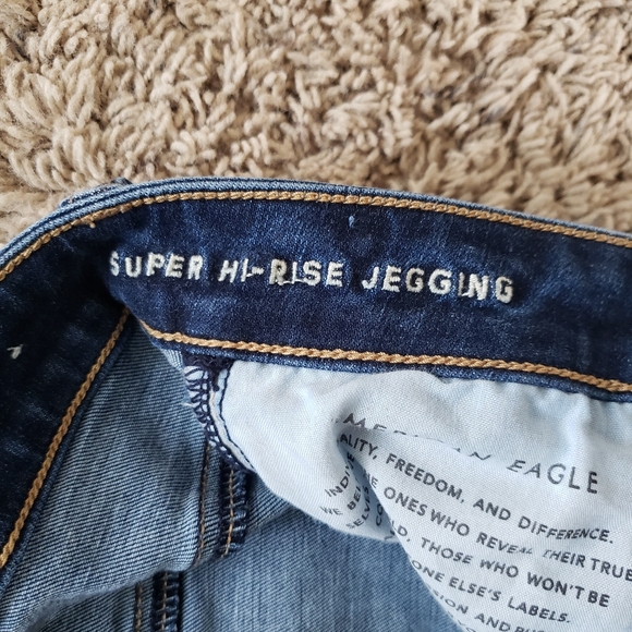 American Eagle Super Hi-Rise Jeggings Size 6 Regular - Picture 4 of 5